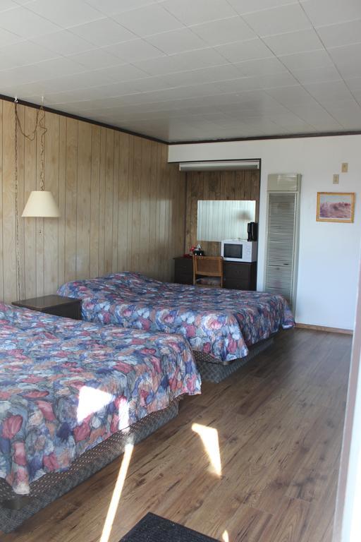 Raval Paradise Motel And Rv Park Youngstown Exteriér fotografie