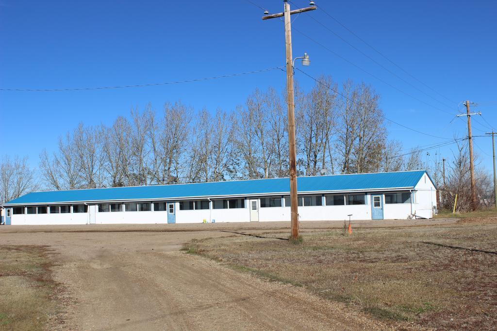 Raval Paradise Motel And Rv Park Youngstown Exteriér fotografie