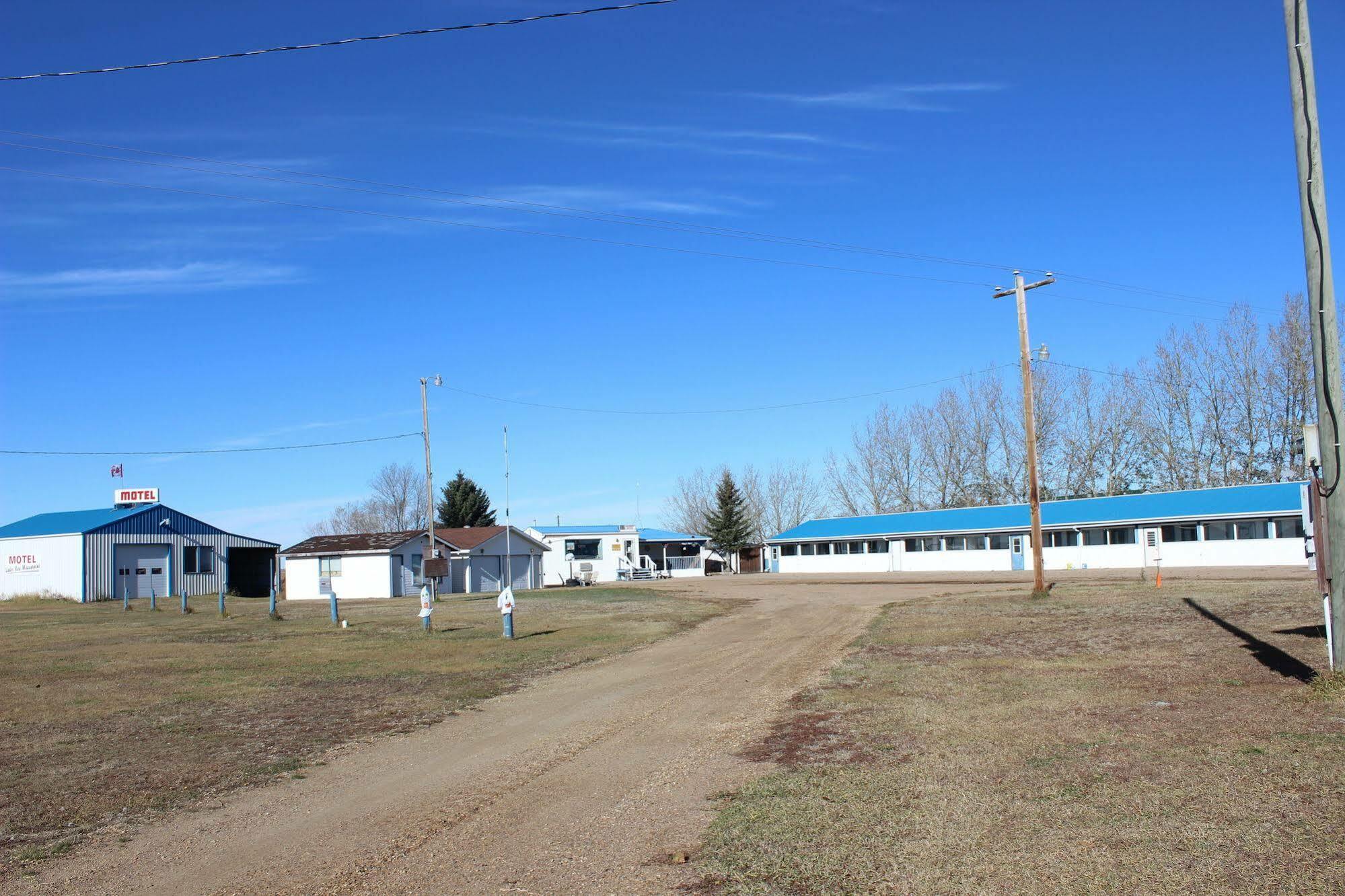 Raval Paradise Motel And Rv Park Youngstown Exteriér fotografie